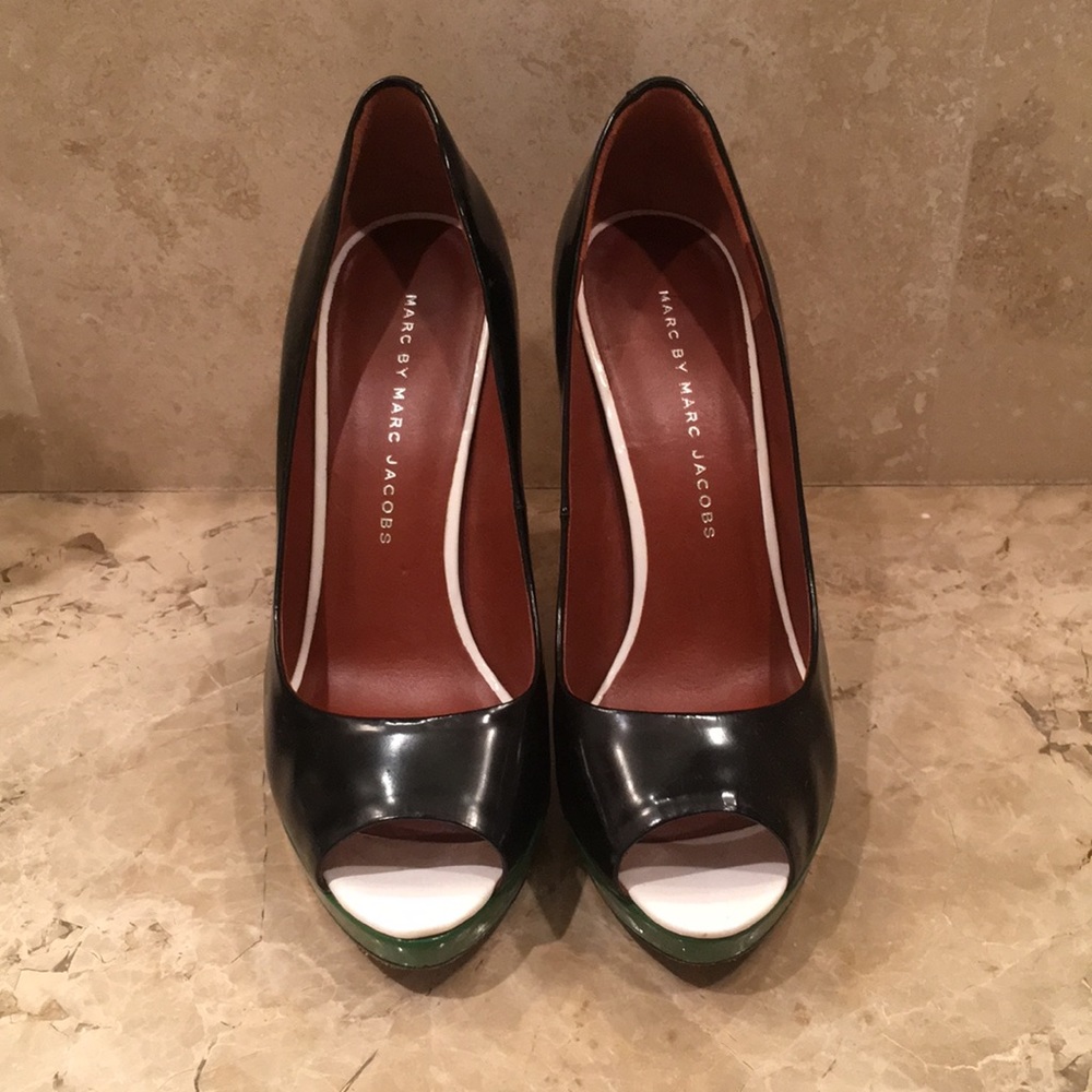 Marc by Marc Jacobs peep toe pump size 36.5